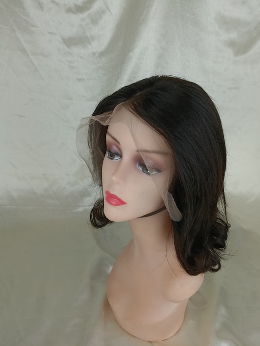 Perruque Brésilienne 10 pouces – Lace Frontal 13x4 – Couleur Noir Naturel